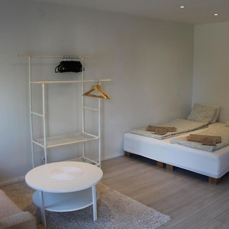 Cozy City Stay Steps From The Beach & Transit Abbekås Eksteriør billede