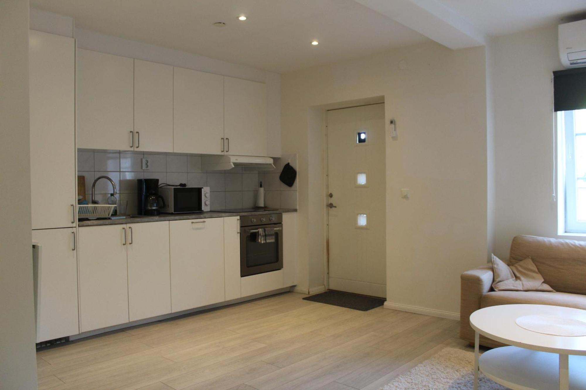 Cozy City Stay Steps From The Beach & Transit Abbekås Eksteriør billede